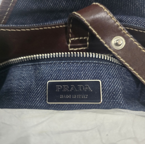 Prada good condition - Picture 1 of 6